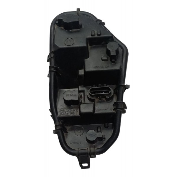 Circuito Lanterna Traseira Esquerda Fiat Mobi 2016 A 2023 Esquerdo/motorista