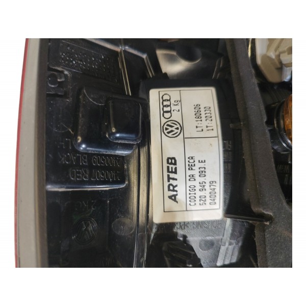 Lanterna Tampa De Mala Le Volkswagen Fox 2015 2020 Original