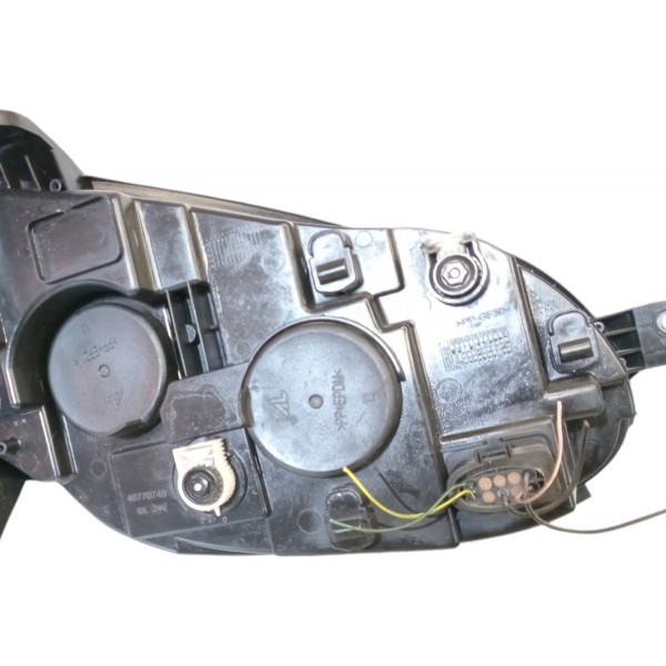 Farol Dianteiro Le Fiat Adventure Idea 2011 2015 Original
