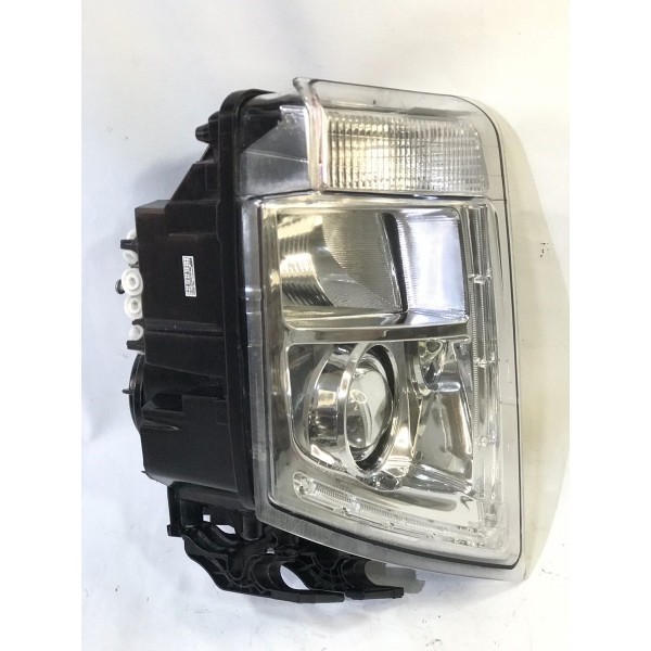 Farol Volvo Led Fm Fh Ld Compat 2010 2015 Detalhe