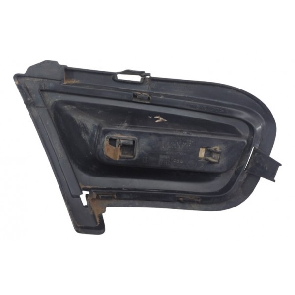 Moldura Refletor Parachoque Tras Le Renault Duster C Detalhe