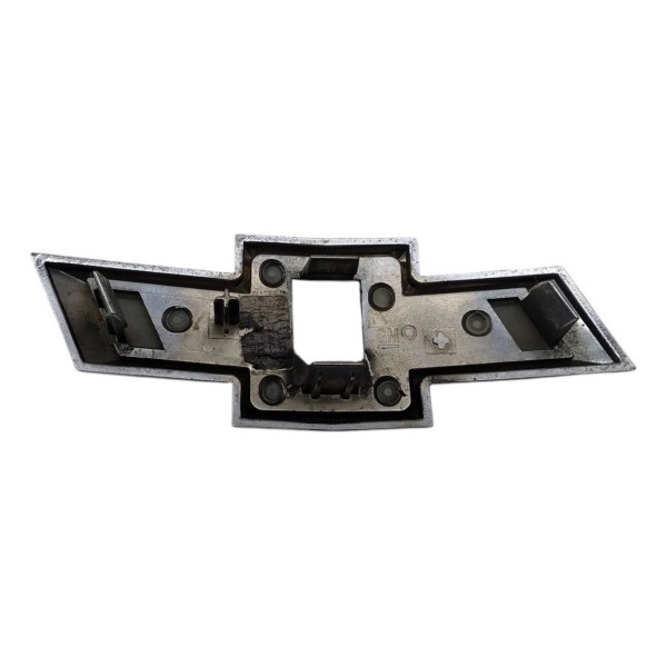 Emblema Grade Diant Gm Spin 2019 2024 C Detalhe