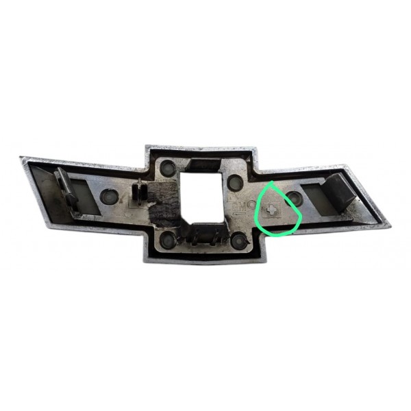 Emblema Grade Diant Gm Spin 2019 2024 C Detalhe