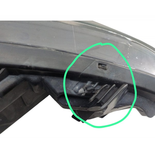 Farol Hyundai Hb20 Le 2012 2018 C Detalhe