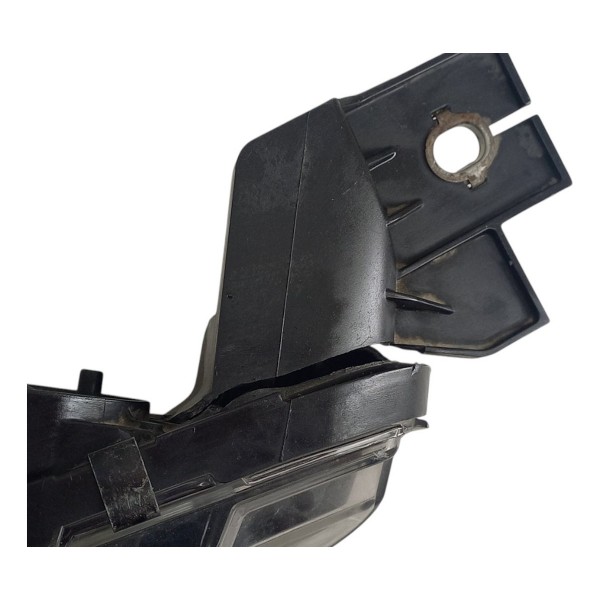 Farol Dianteiro Esquerdo Fiat Toro 2016 2023 Detalhe