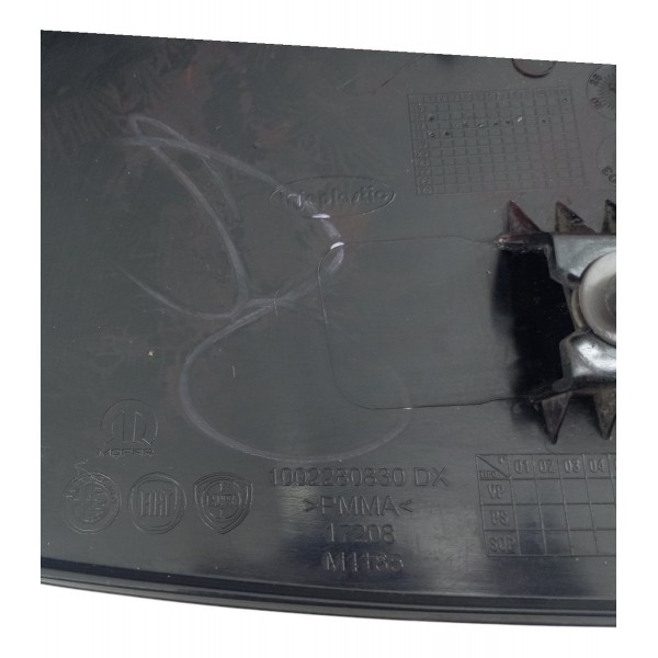 Moldura Externa Lanterna Traseira Ld Fiat Mobi 2016 2020 C D