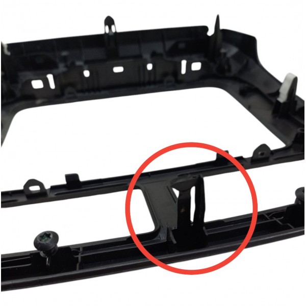 Moldura Central Painel Renault Kwid 2018 2022 Usado Detalhe