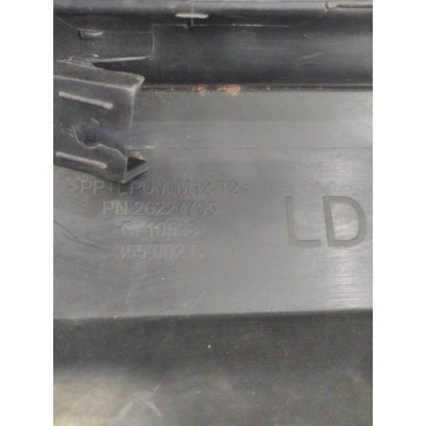 Moldura Soleira Tracker Ld 2020 2023 C Detalhe (usado)