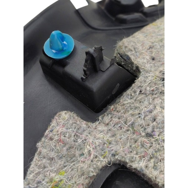 Tampa Porta Malas Peugeot 208 2013 2018 C Detalhe (usado)