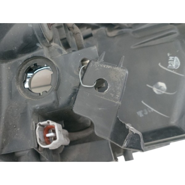 Farol Toyota Yaris Ld 2018 2023 C Detalhe (usado)