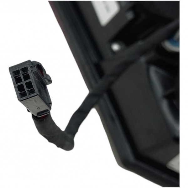 Lanterna Tampa Tras Le Led Spin 2025 Original Detalhe