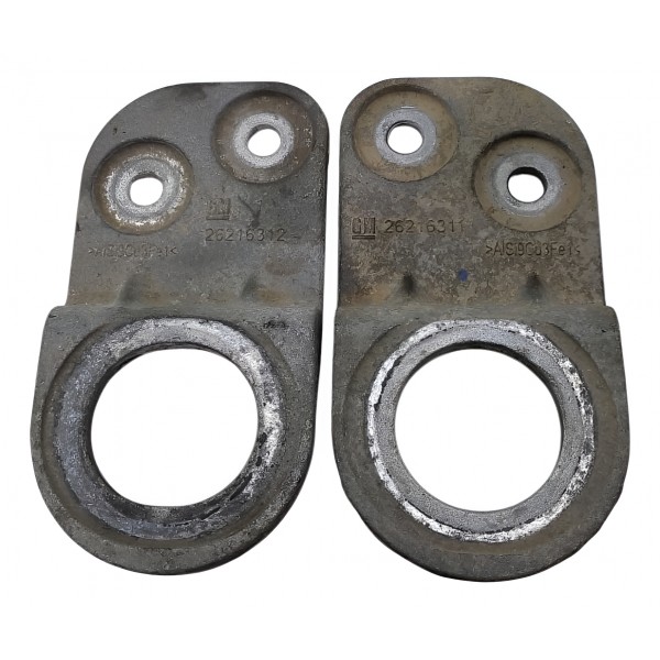 Par De Suportes Inferiores Do Radiador Tracker 2021 2023