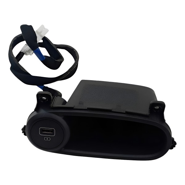 Moldura Tomada Usb Hyundai Creta 1.0 2023 84642bx100 - Preto