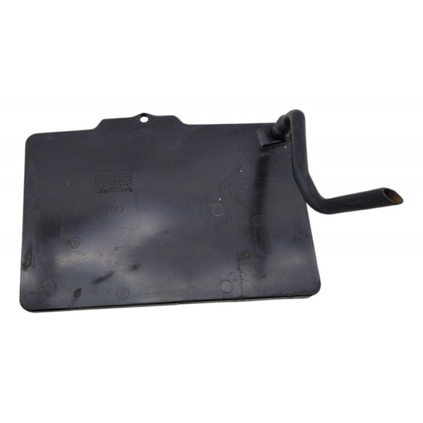 Tampa Caixa Bateria Fiat Toro 2022 2023 Detalhe